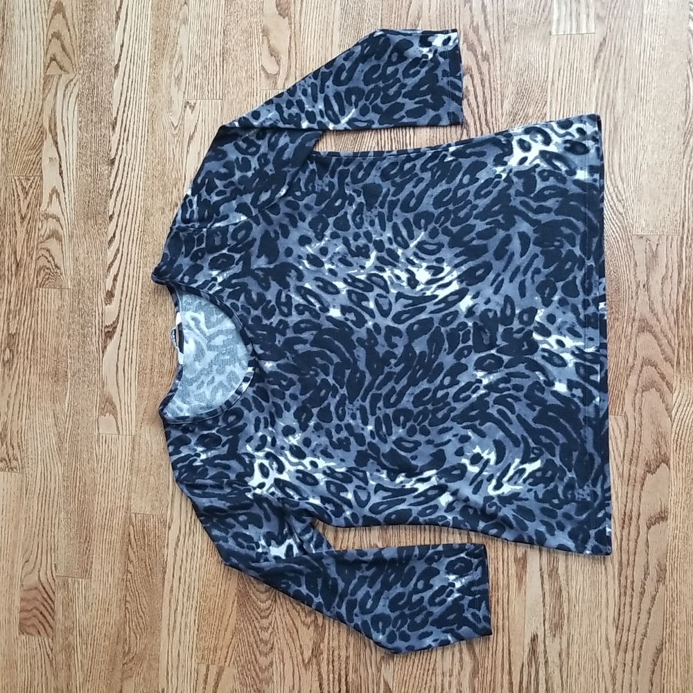 (L) ALIA Women's Leopard Print Patterned Cozy Long Sleeve Top